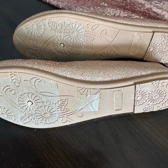 Sheln Women’s New Glitter Ballet Slip On  Sz 6 rose gold - Picture 2 of 3